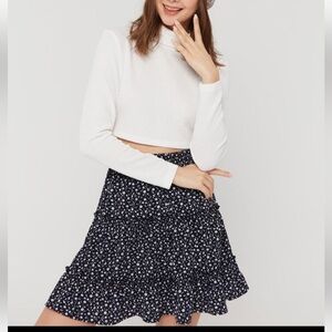 Romwe Ditsy Floral Tiered Skirt Size XL